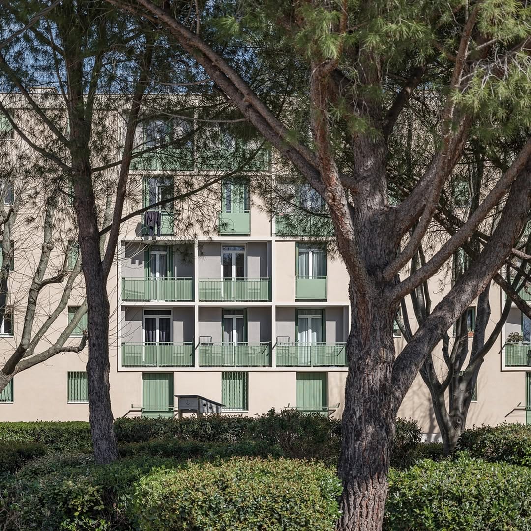 Post 3 by Huit et demi architectes on Instagram (carousel)