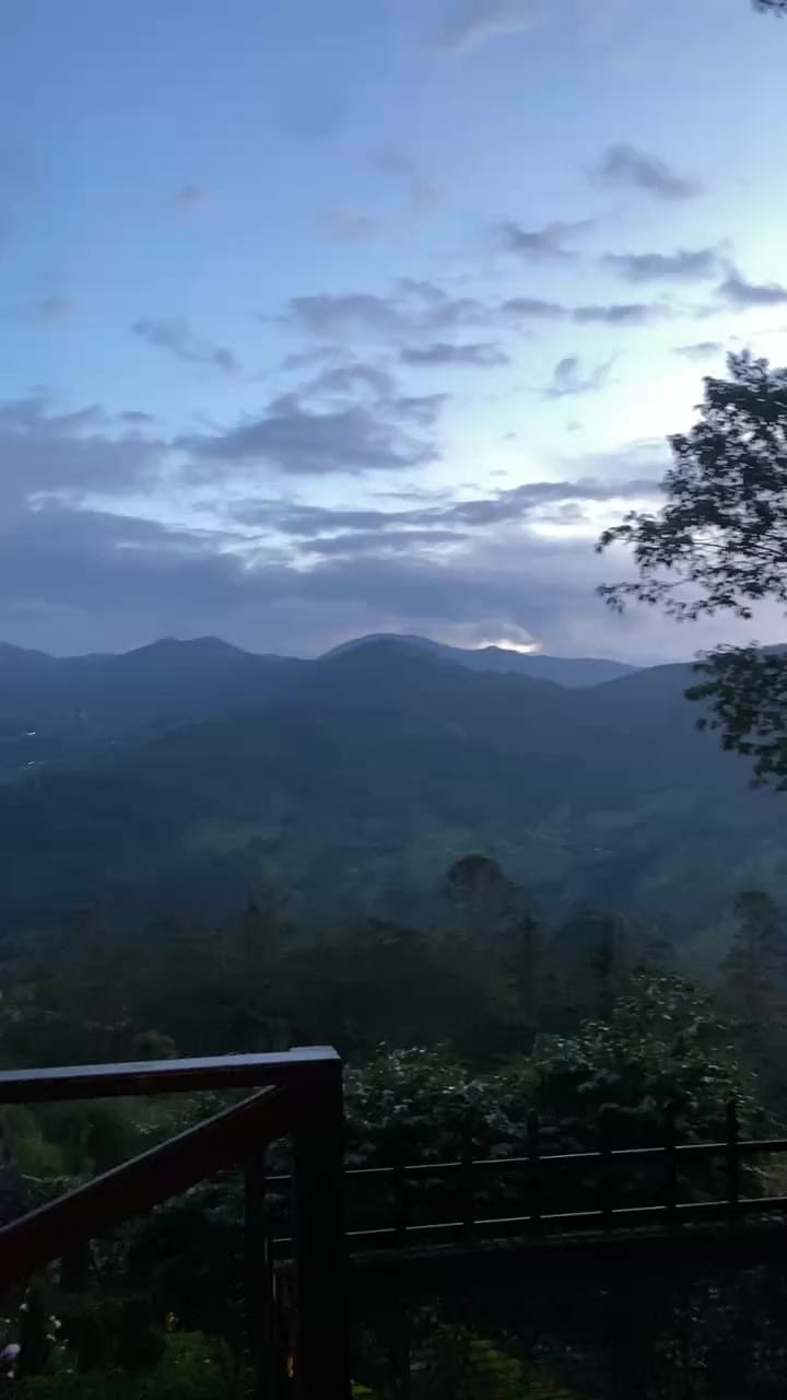 Post 4 by GlampingArmonia🏔🌲 on Instagram (video)