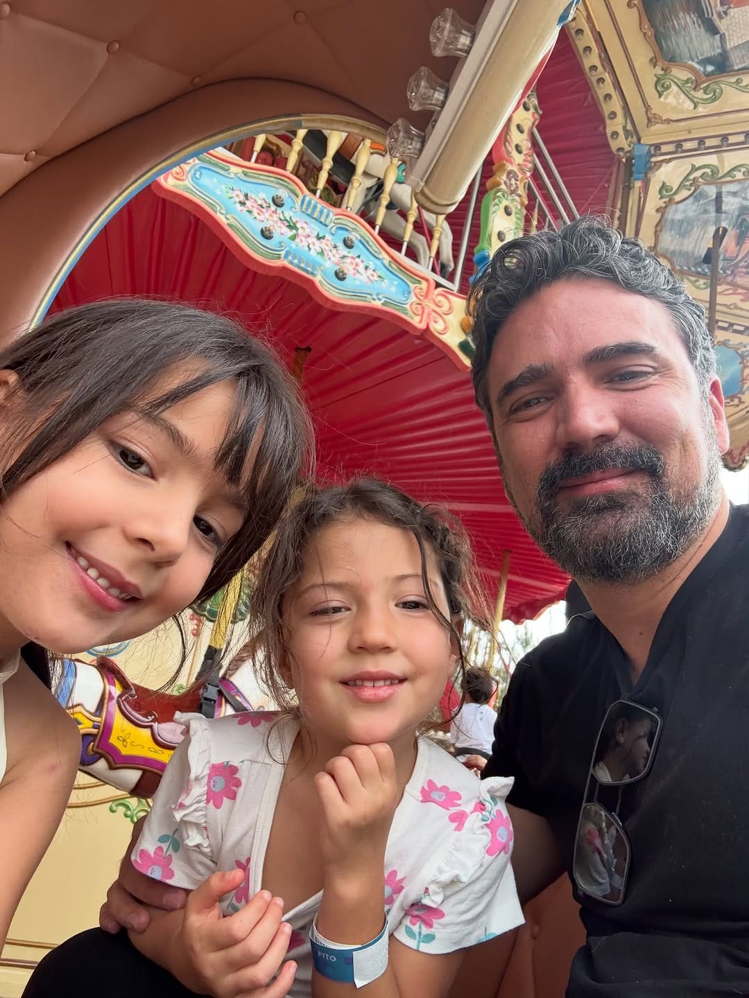 Post 5 by Daniel Posada on Instagram (carousel)