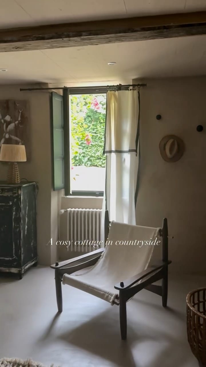 Post 3 by Maison Particulière on Instagram (video)