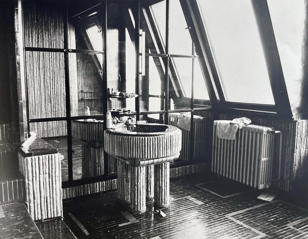 Post 7 by RREEL on Instagram (image)