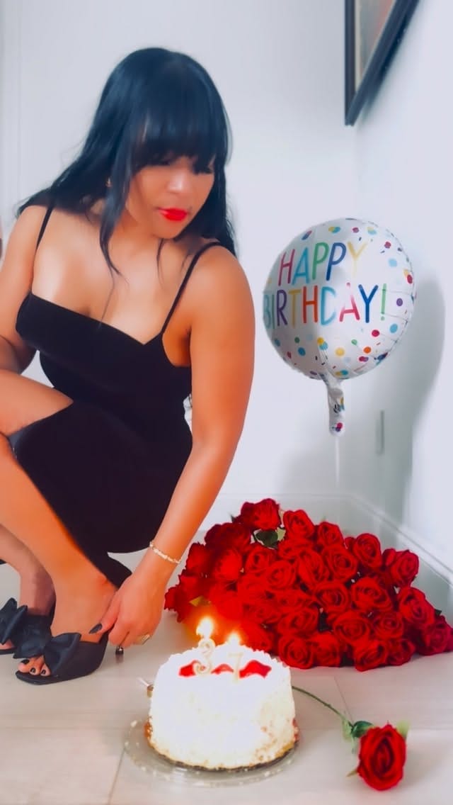 Post 6 by Osita GoModel on Instagram (video)