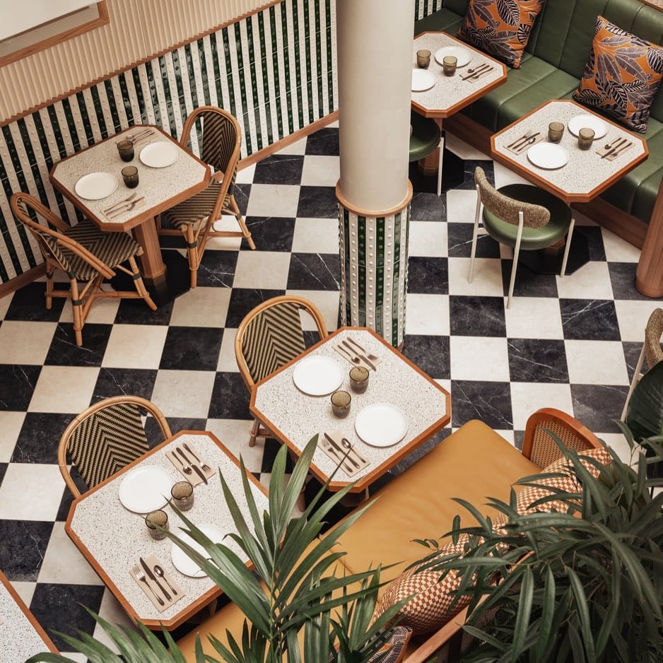 Post 2 by Giros & Coutellier on Instagram (image)