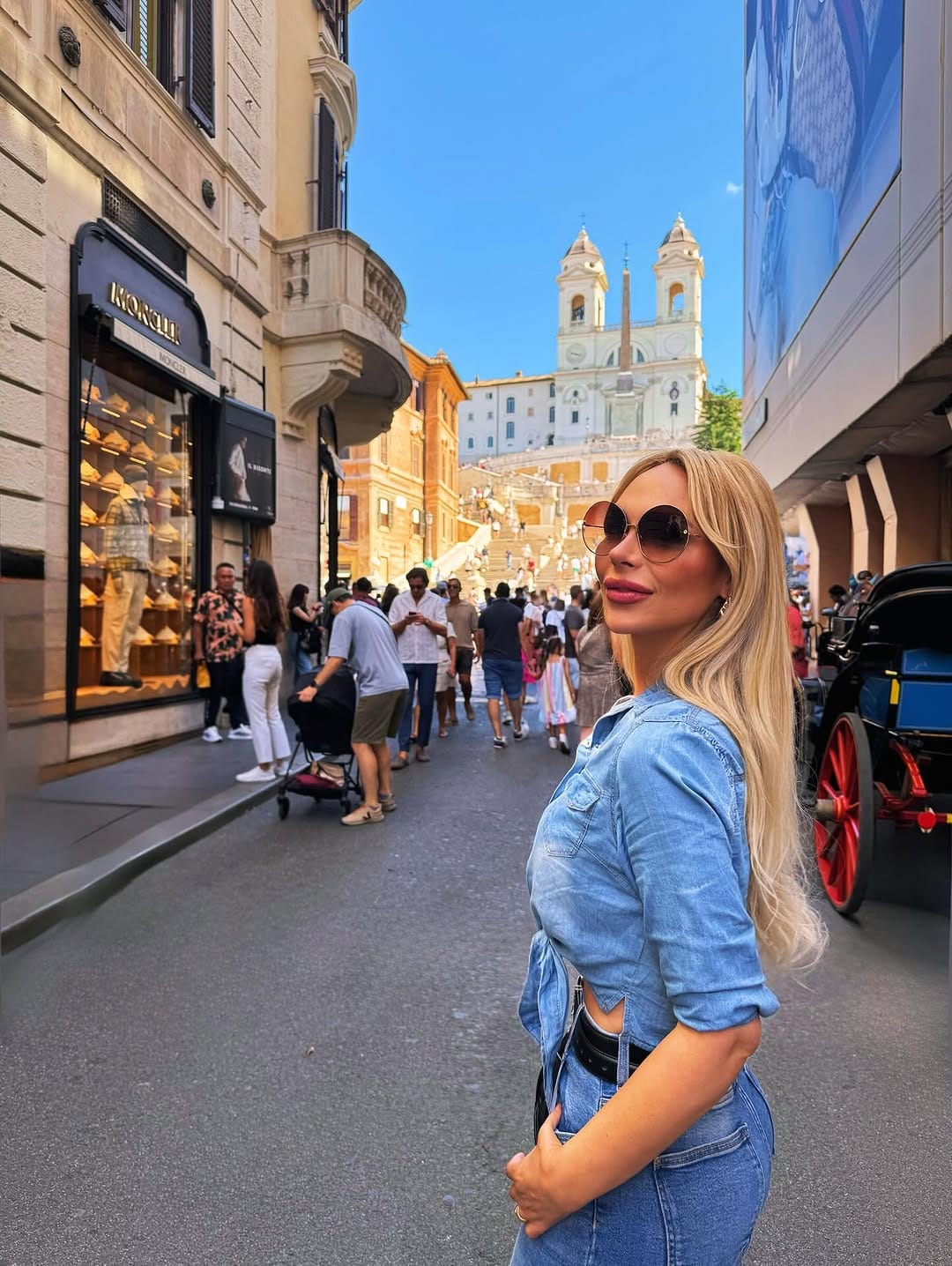 Post 8 by Gabriela Vargas on Instagram (image)