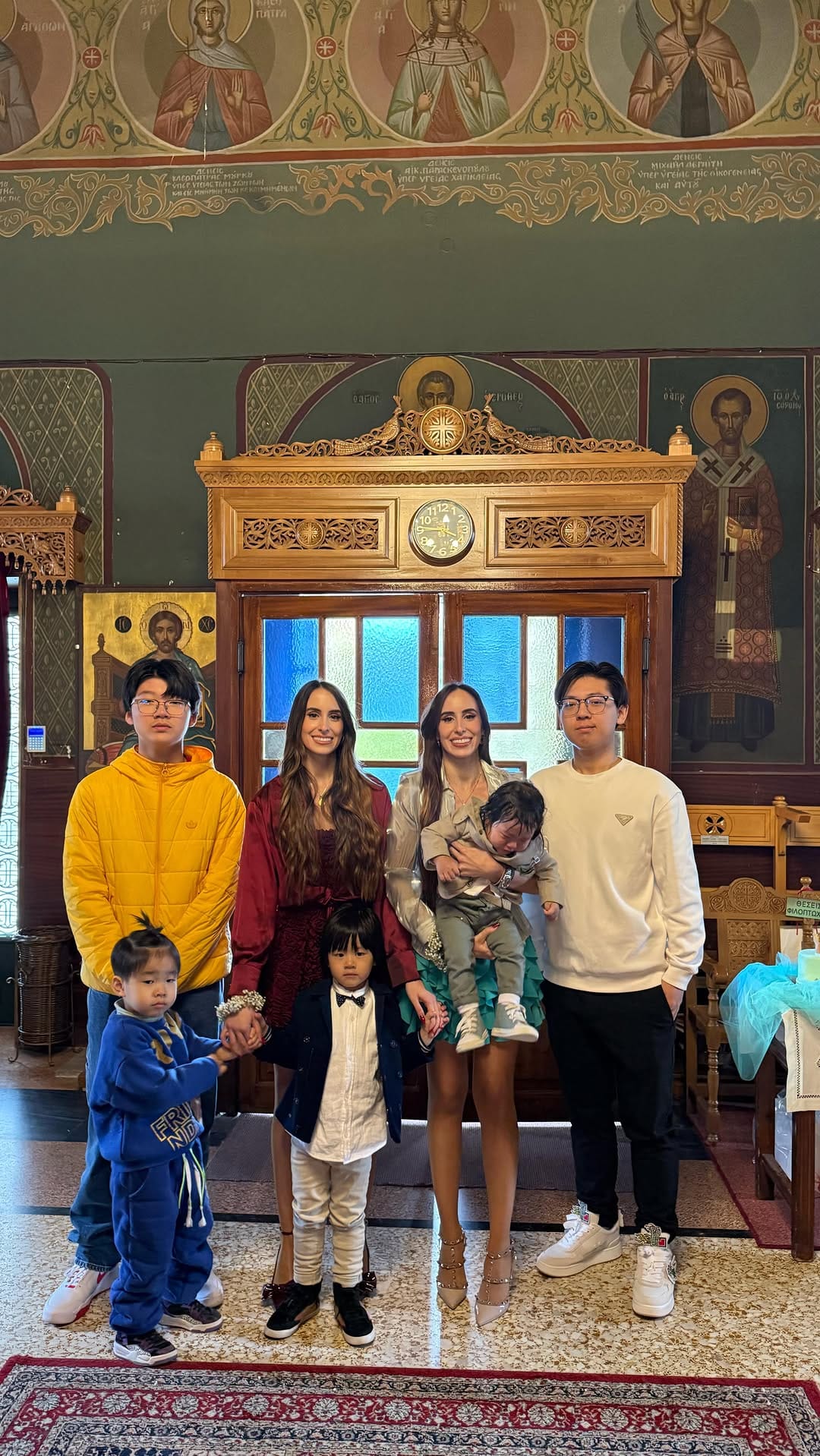 Post 8 by Marianna & Sofia 希腊姐妹花 on Instagram (video)