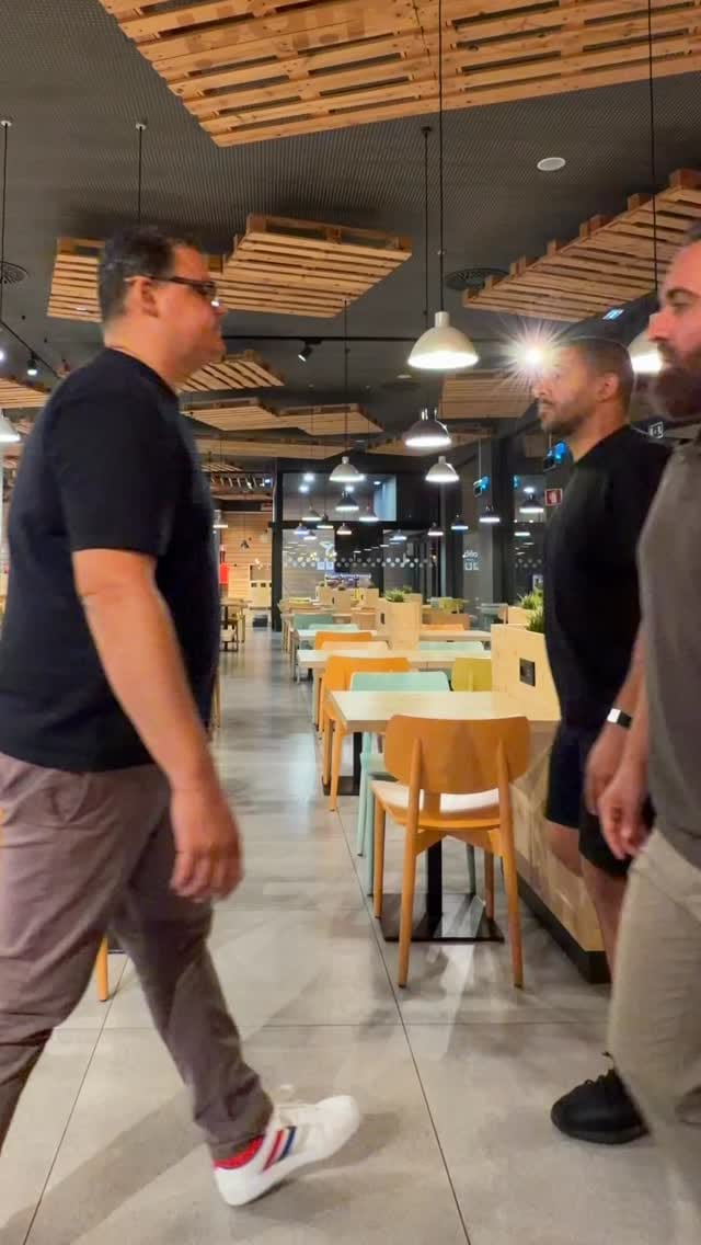 Post 3 by Fábio Castro on Instagram (video)