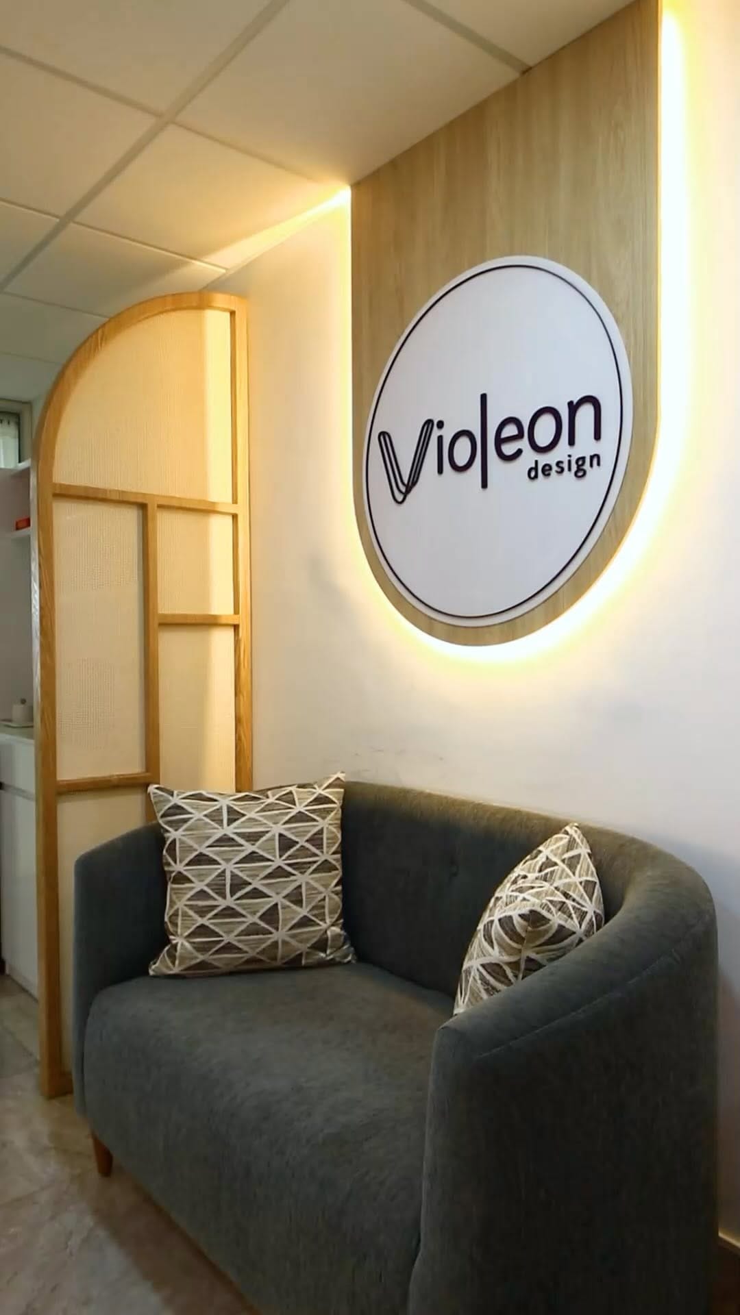 Post 10 by Violeondesign on Instagram (video)