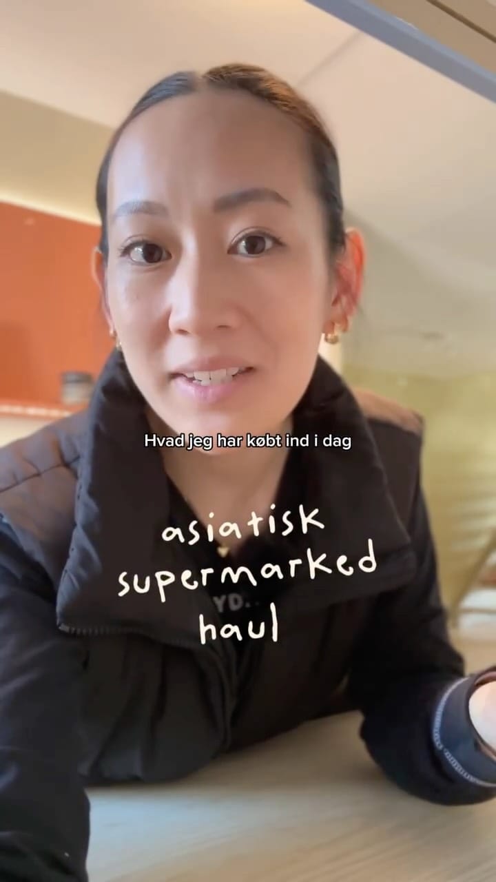 Post 2 by Nina Minh on Instagram (video)
