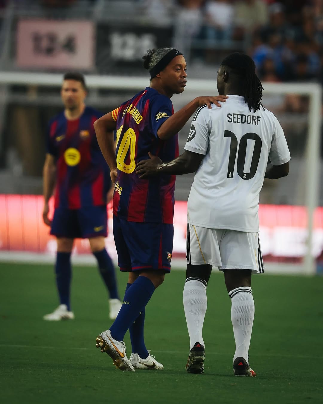 Post 9 by Barça Legends on Instagram (carousel)