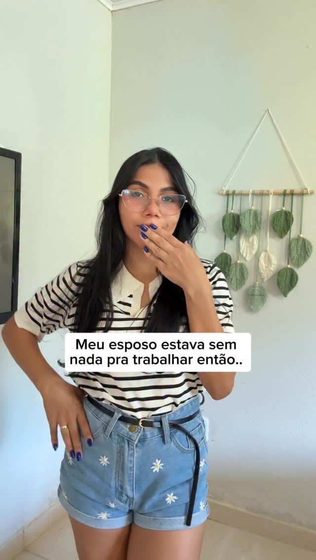 Post 2 by Monique Guilherme on Instagram (video)