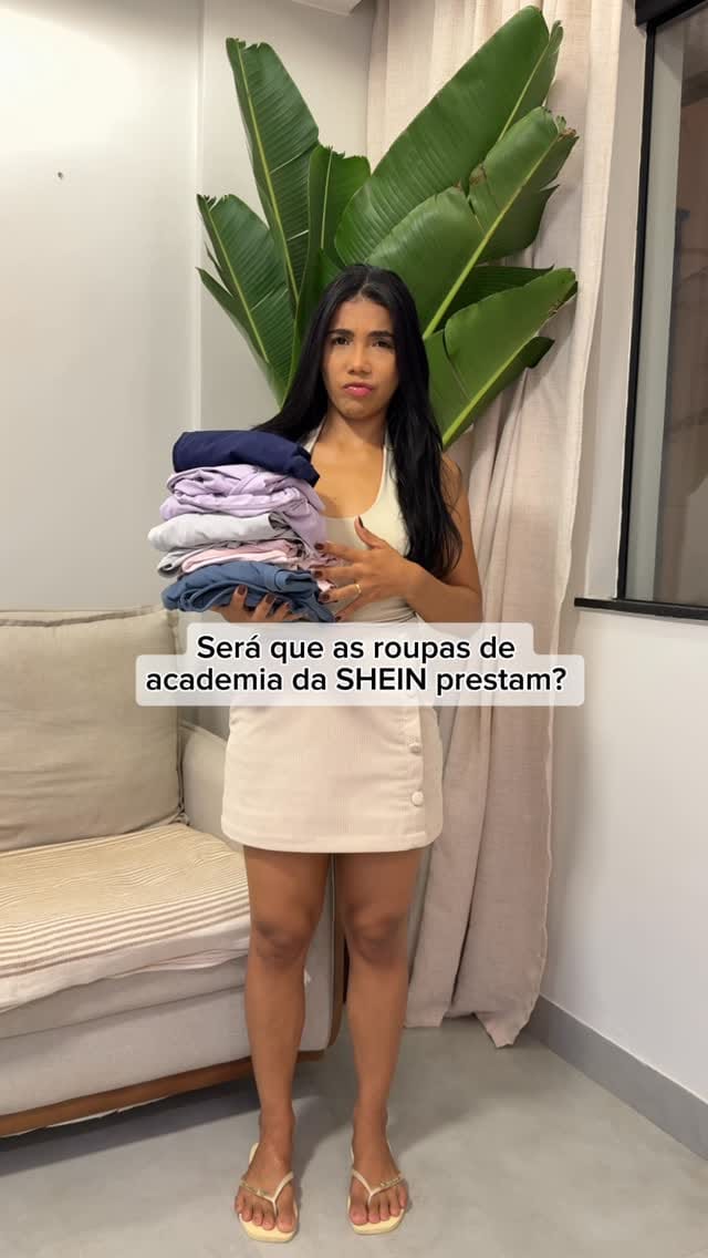 Post 5 by Monique Guilherme on Instagram (video)