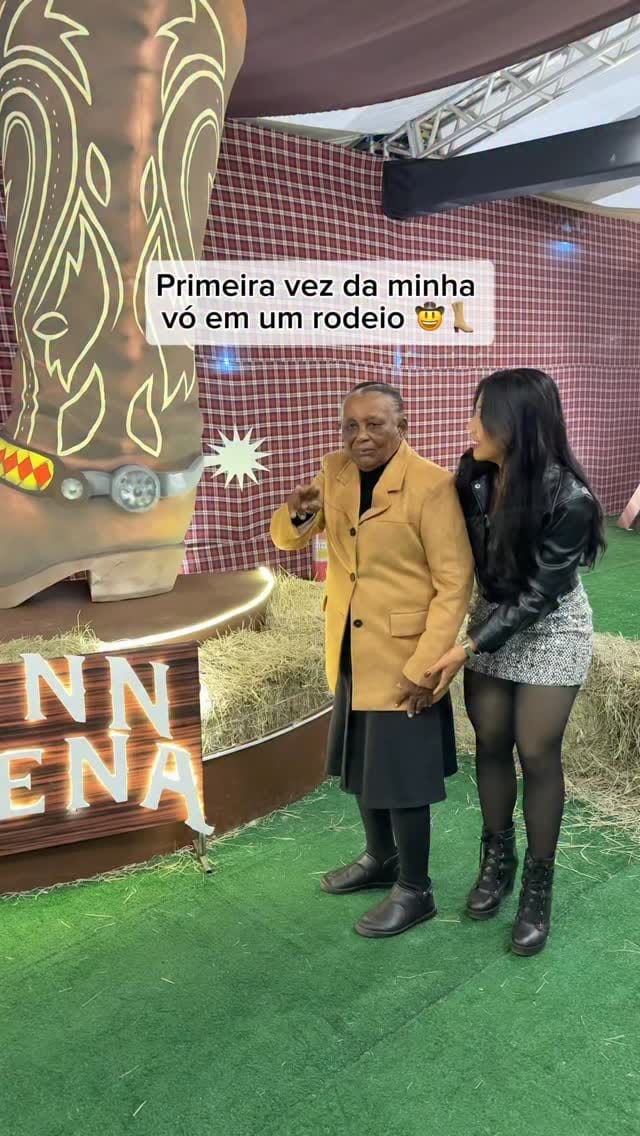 Post 6 by Monique Guilherme on Instagram (video)
