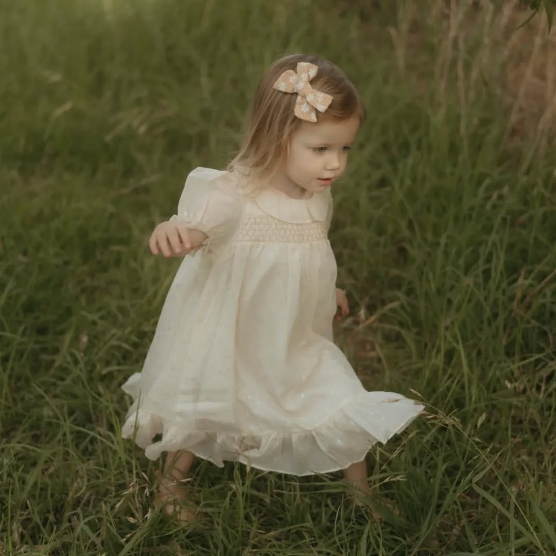 Post 6 by Mon Loulou on Instagram (image)