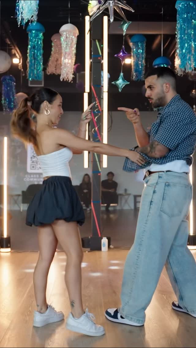 Post 2 by 𝘼𝙇𝘽𝘼 𝙍𝙊𝘿𝙍𝙄𝙂𝙐𝙀𝙕 on Instagram (video)