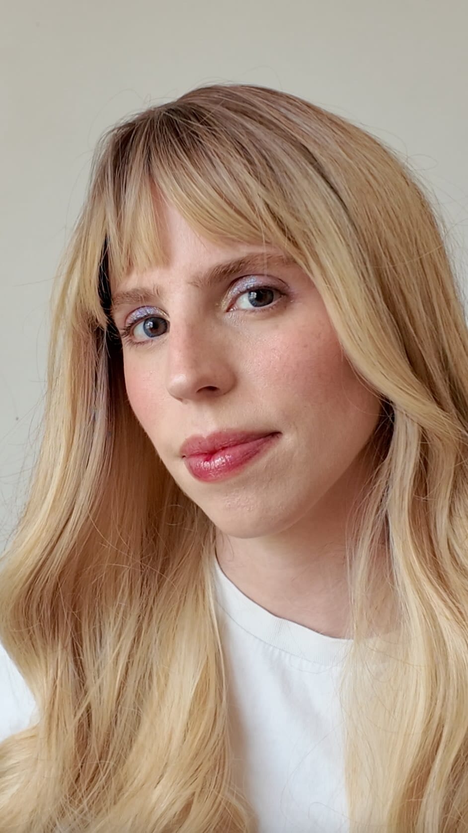 Post 8 by Aliénor | Contrast Makeup on Instagram (video)