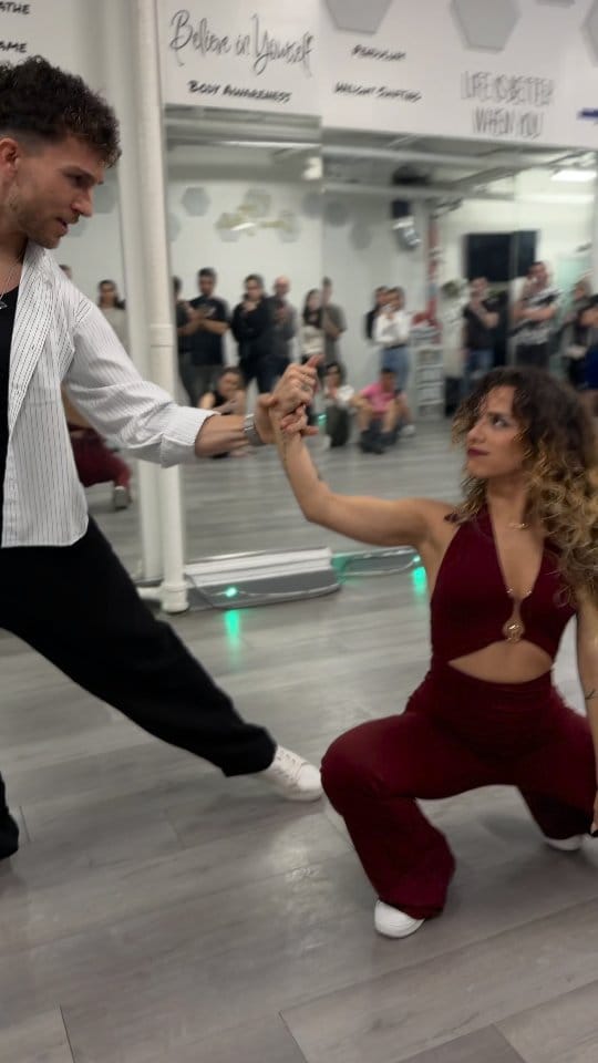 Post 10 by Adrián Verdú on Instagram (video)