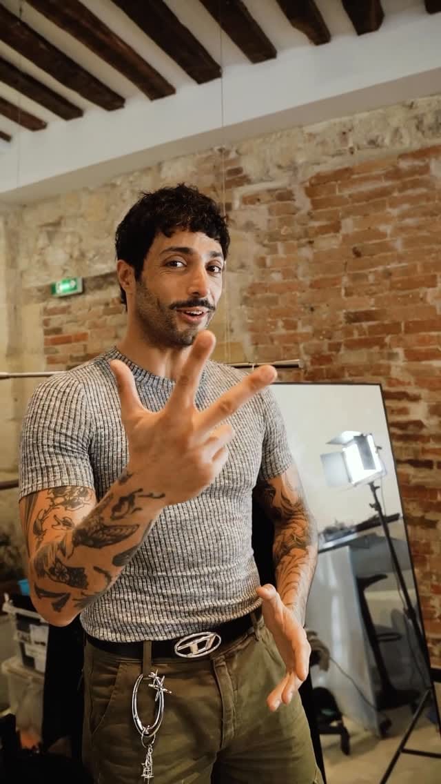 Post 9 by 𝐌𝐈𝐒𝐓𝐄𝐑𝐌𝐎𝐍𝐒𝐓𝐄𝐑 BlackWork Tattoo on Instagram (video)