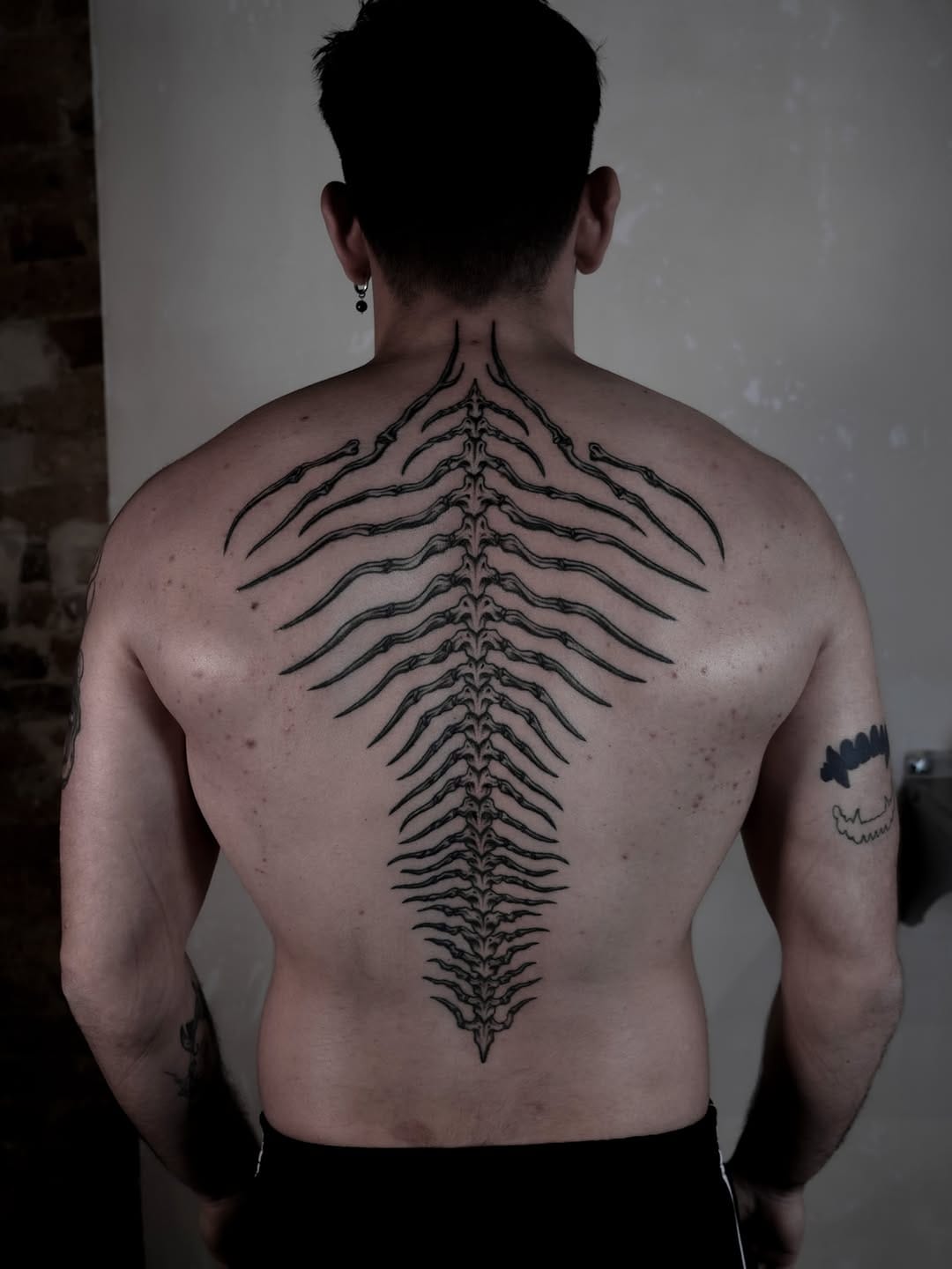 Post 2 by 𝐌𝐈𝐒𝐓𝐄𝐑𝐌𝐎𝐍𝐒𝐓𝐄𝐑 BlackWork Tattoo on Instagram (image)