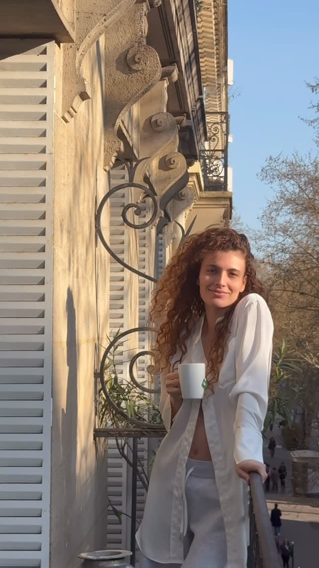 Post 4 by Emmanuelle 🦂 on Instagram (video)