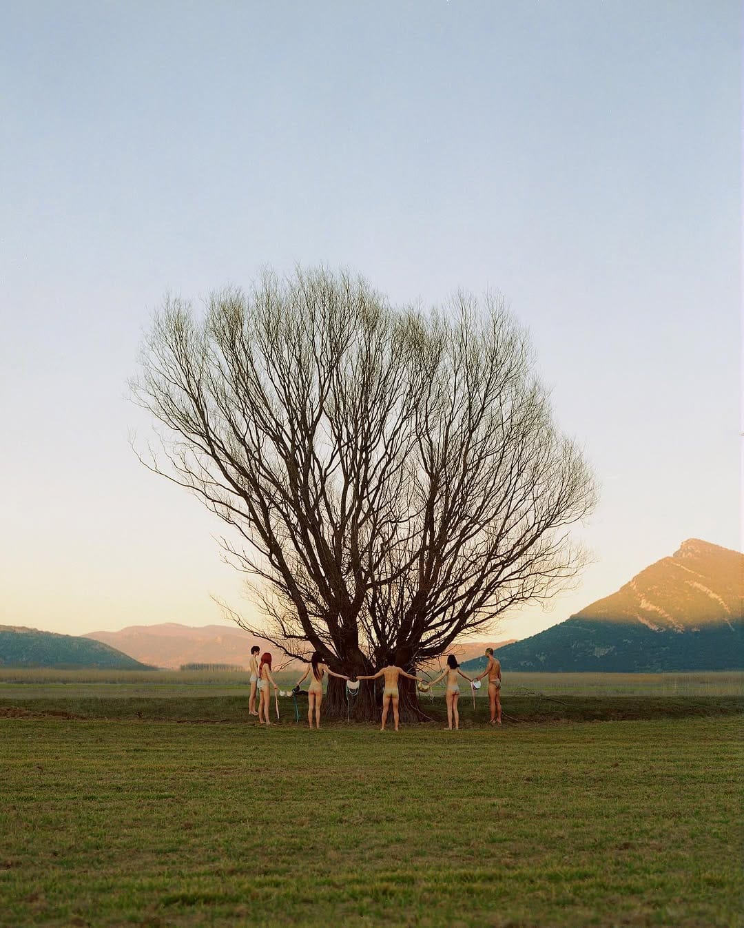 Post 10 by Mortria on Instagram (image)