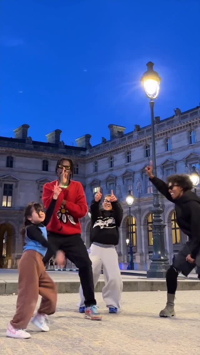 Post 6 by Jika on Instagram (video)