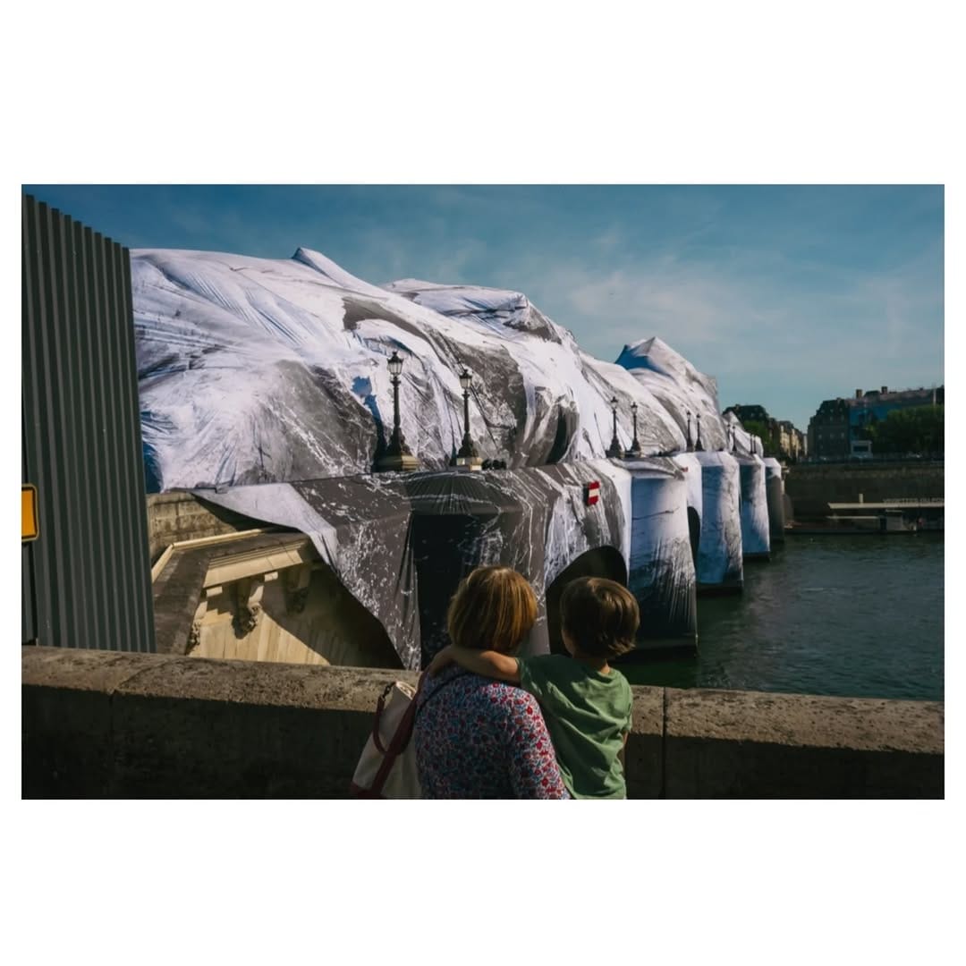 Post 3 by Sébastien Hirsch : street photographer on Instagram (carousel)