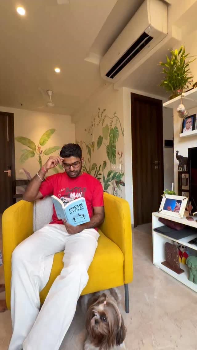 Post 8 by AviGotVar on Instagram (video)