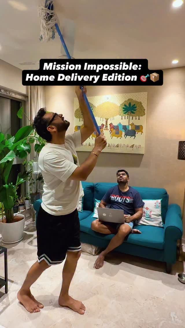 Post 4 by AviGotVar on Instagram (video)