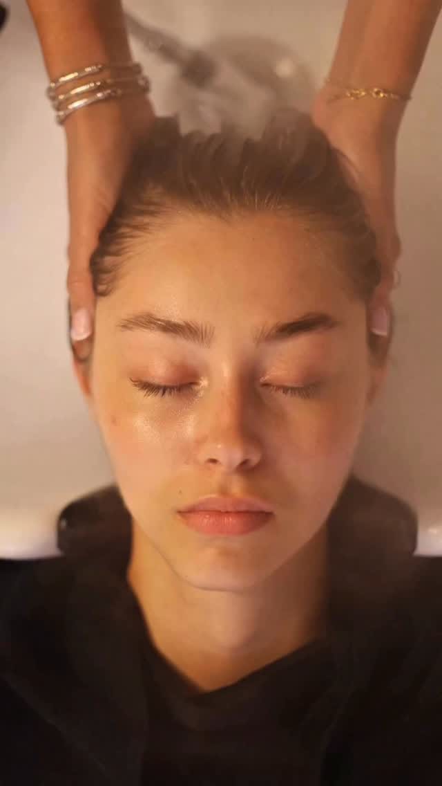 Post 3 by Ornella Cohen on Instagram (video)