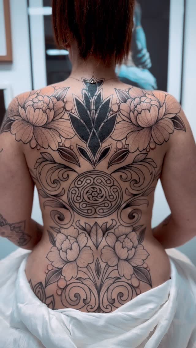 Post 5 by ❋ JOLY VISION ❋ TATTOO ❋ Cannes • Antibes on Instagram (video)