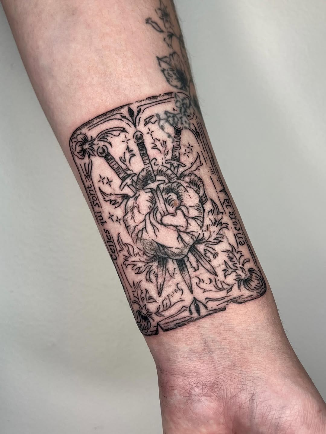 Post 1 by Myriam Rivest | 𝐓𝐀𝐓𝐓𝐎𝐎 𝐀𝐑𝐓𝐈𝐒𝐓 on Instagram (carousel)