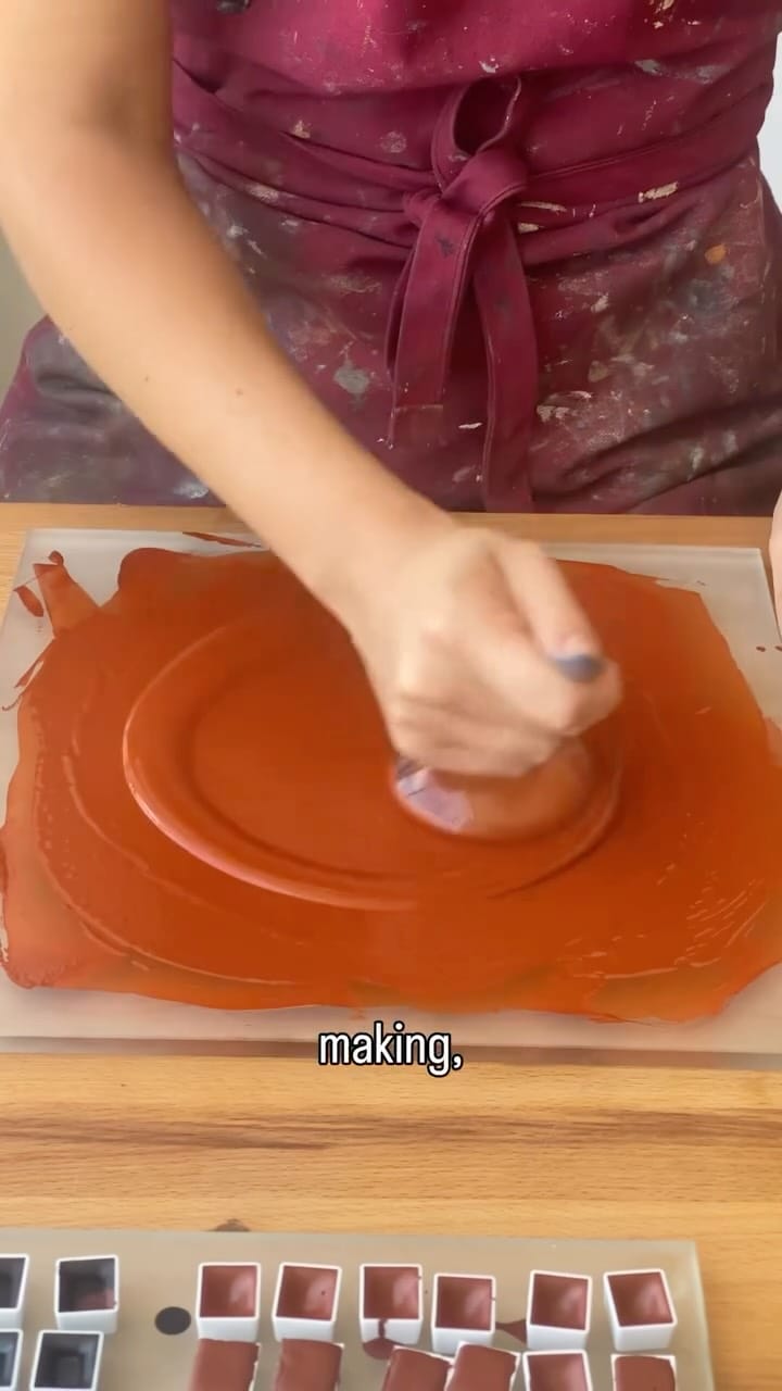 Post 6 by Júlia Godoy on Instagram (video)