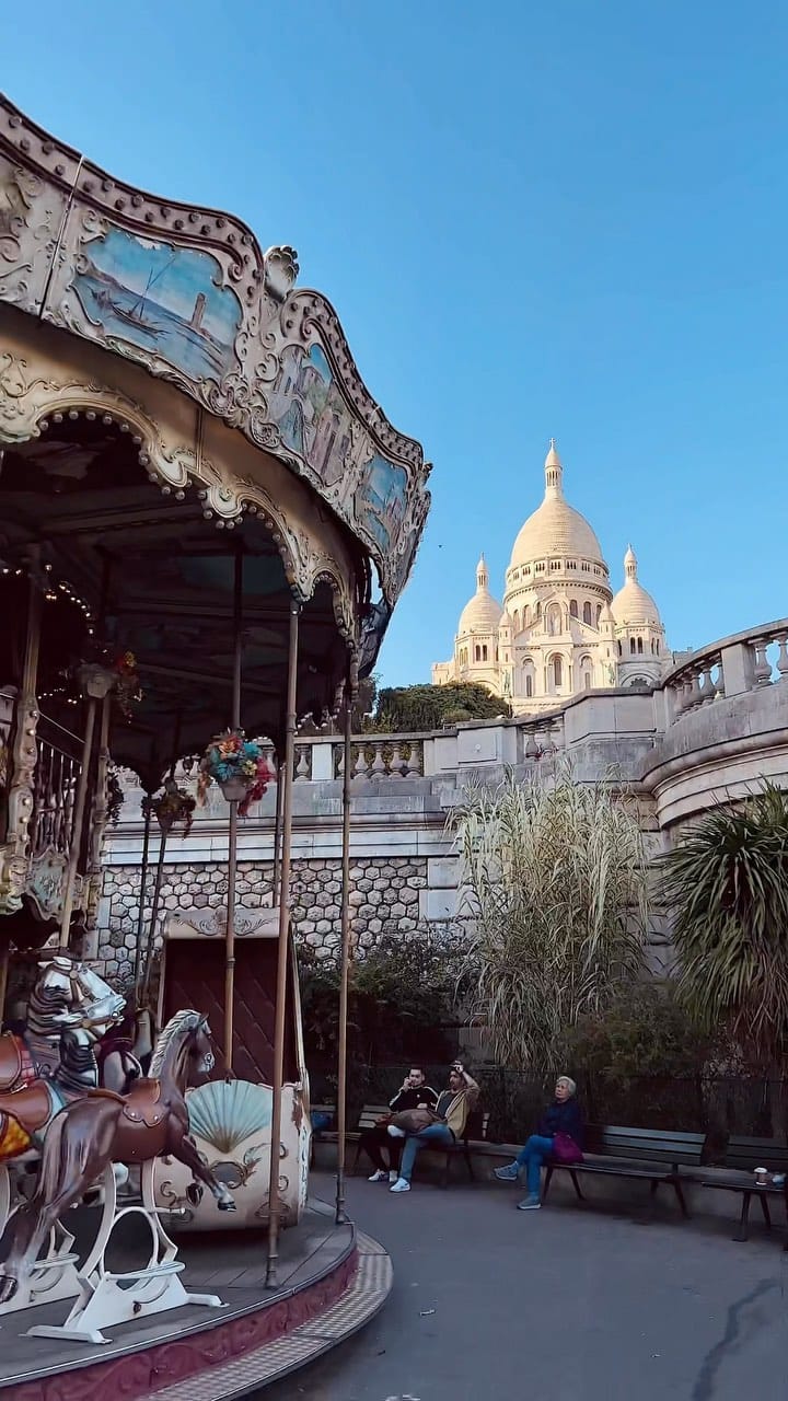 Post 9 by Флорист Париж | Florist Paris | Fleuriste Paris on Instagram (video)