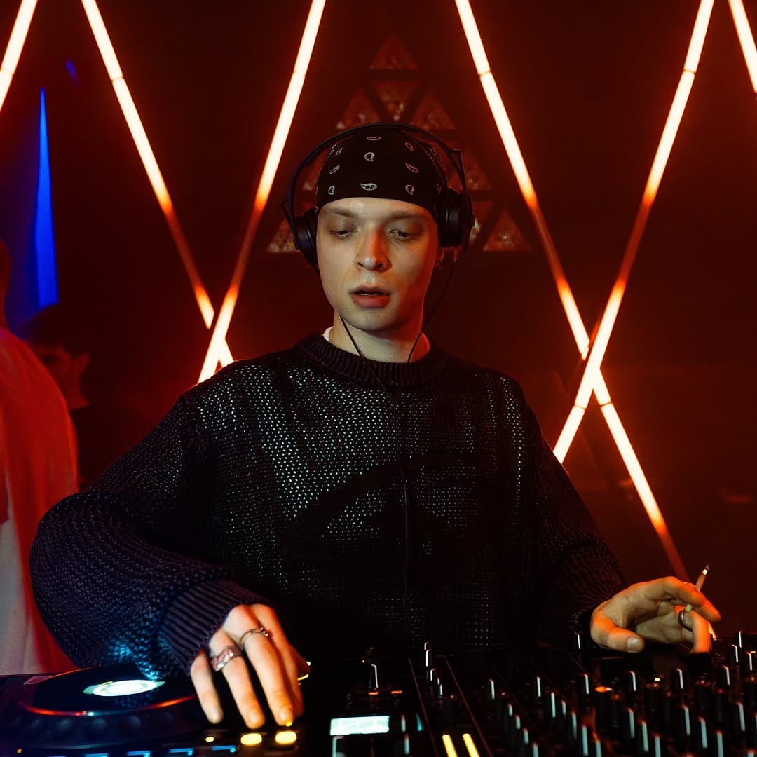 Post 4 by ☣︎ 𝐁𝐋𝐈𝐂𝐙 ☣︎ on Instagram (carousel)