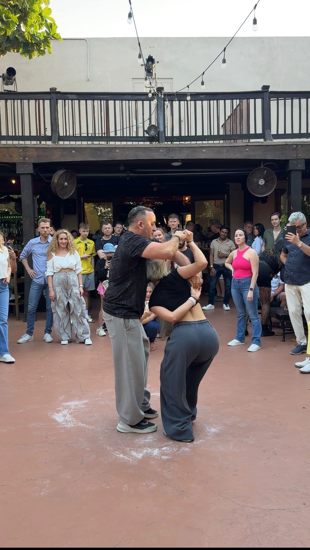 Post 8 by Gastón Carvallo on Instagram (video)