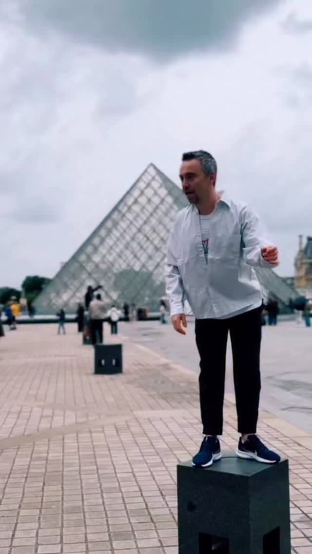 Post 2 by Régis Truchy on Instagram (video)