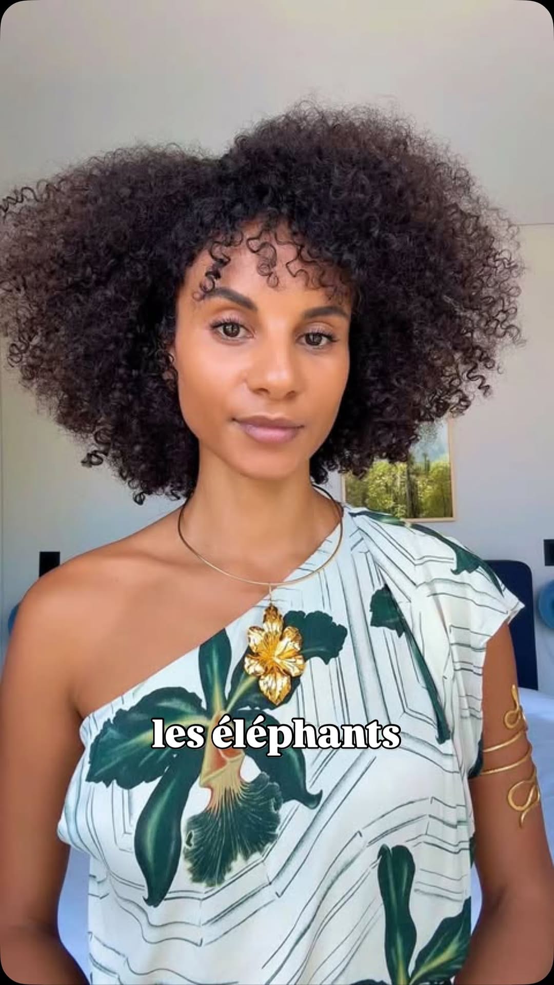 Post 7 by Violette Blooms on Instagram (video)