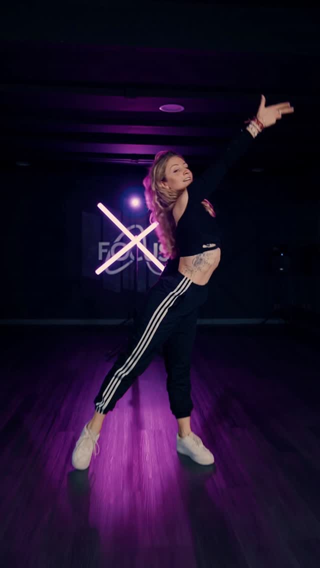 Post 5 by @forma_dancer on Instagram (video)