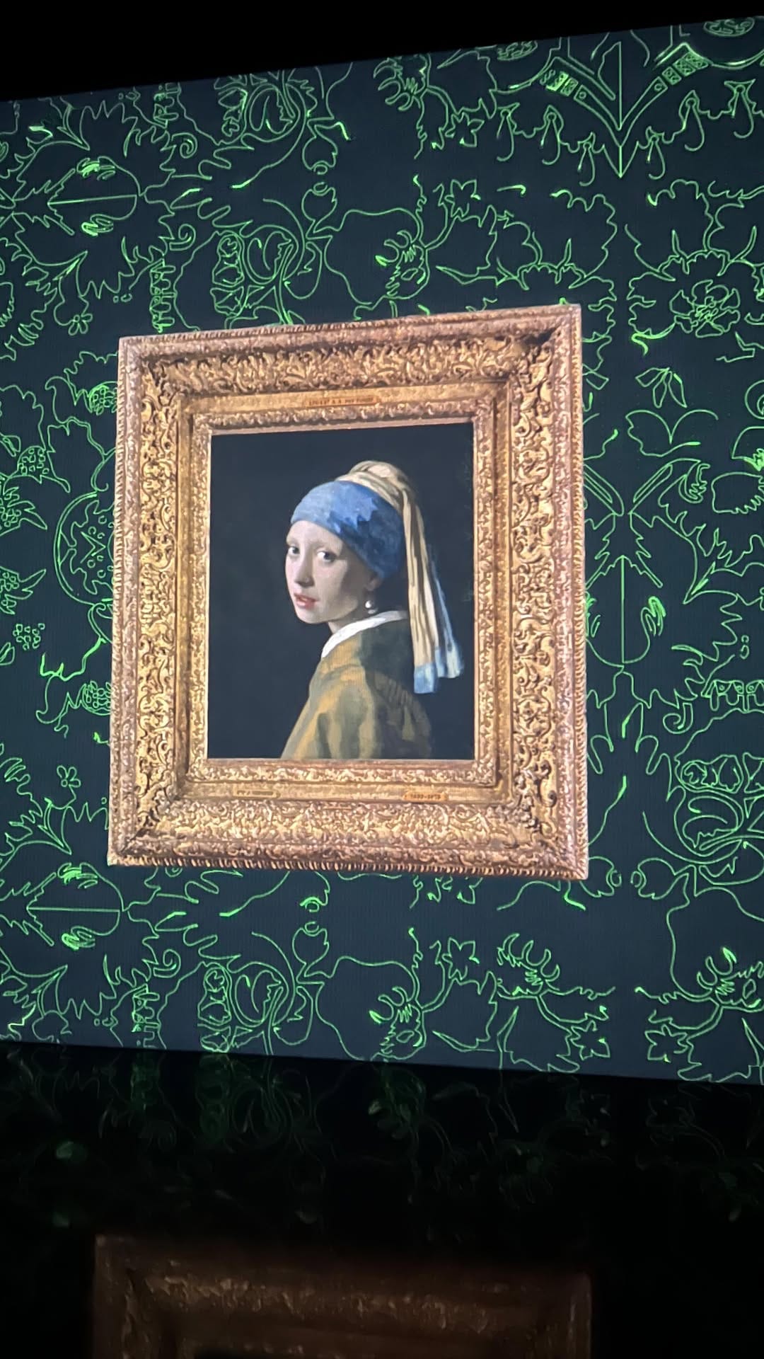 Post 10 by DNH Artful Living - Alles begint met kleur on Instagram (video)