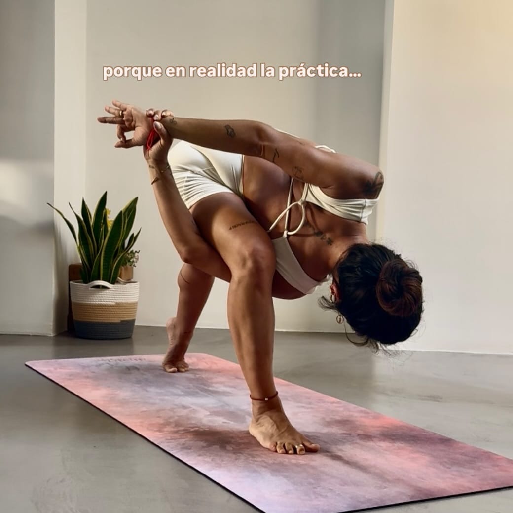 Post 5 by MARÍA VAQUERO | YOGA ✨🌈 on Instagram (carousel)