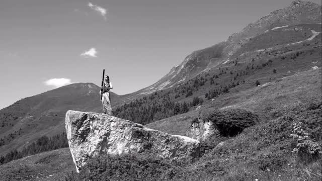 Post 3 by Lola Descours - Bassoon on Instagram (video)