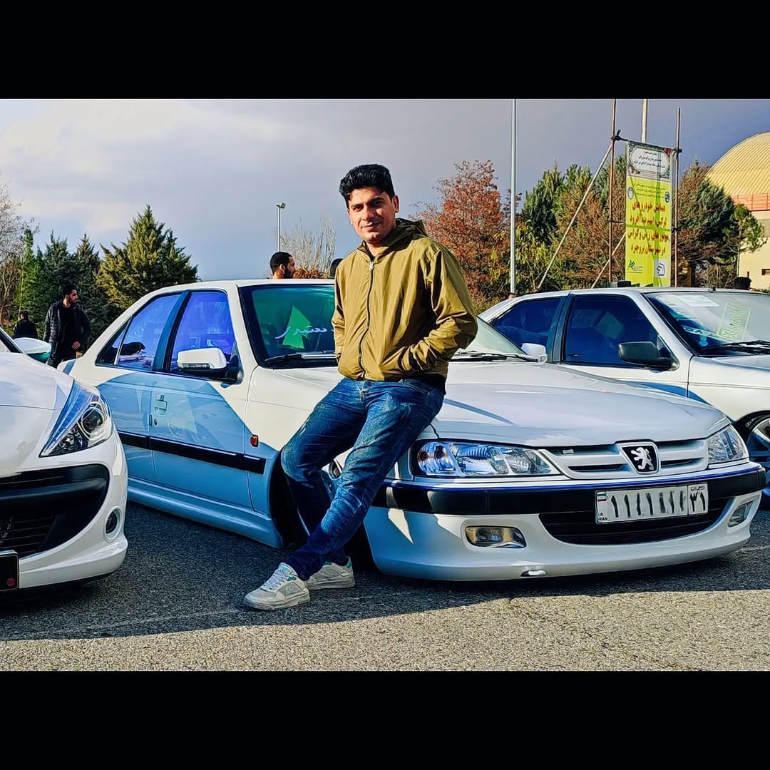 Post 9 by Hadi Dolatshah on Instagram (image)