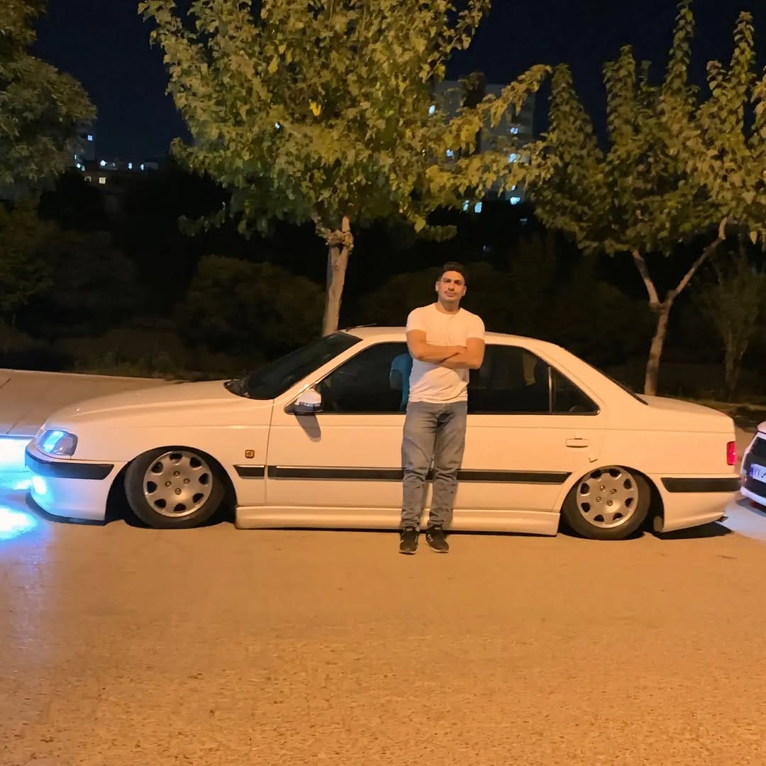 Post 6 by Hadi Dolatshah on Instagram (image)