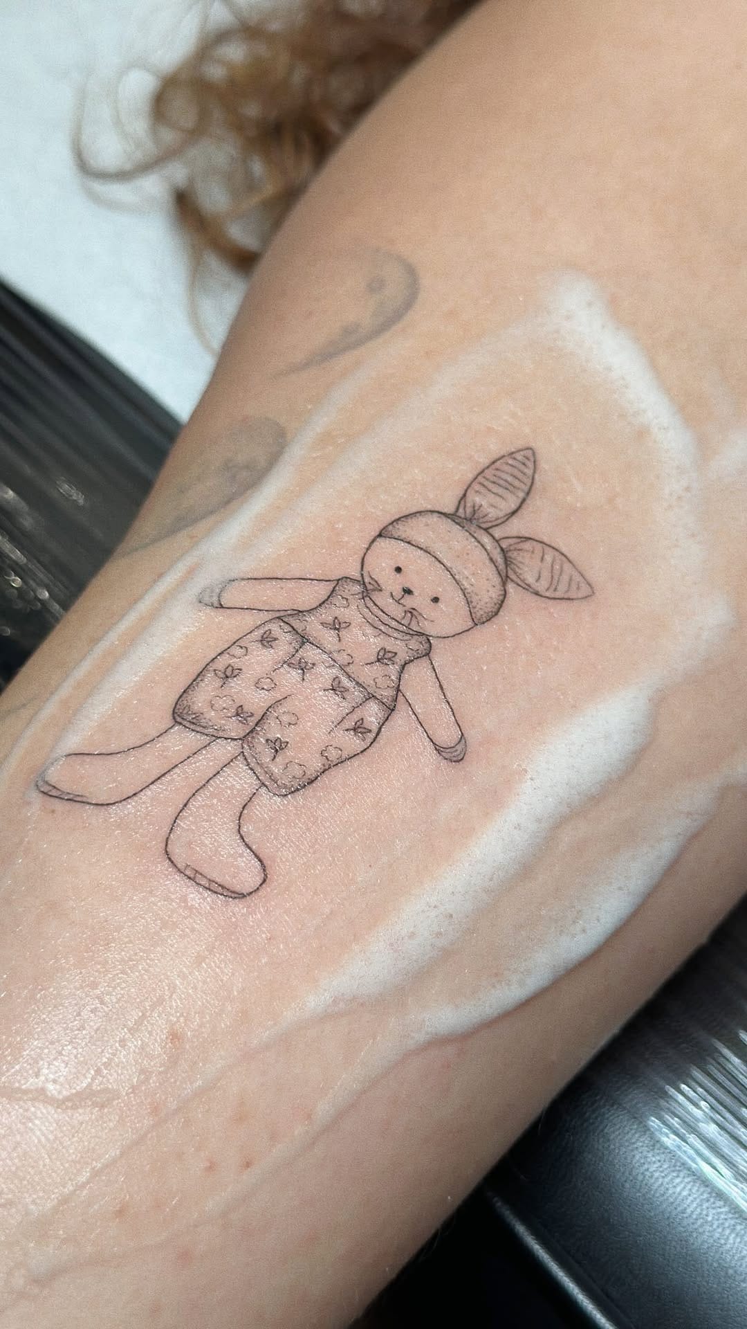 Post 3 by Sam ⊹ Souvenir Tattoos ⊹ on Instagram (video)