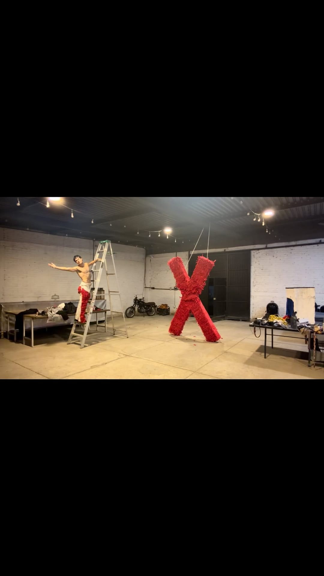 Post 7 by Eugenio Lara on Instagram (video)