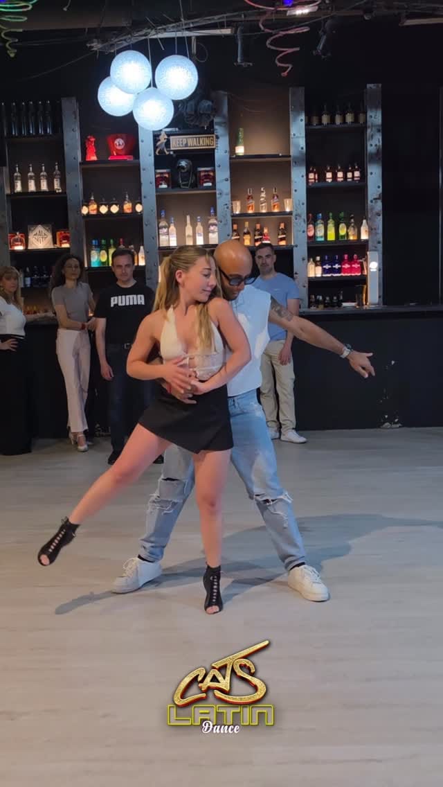 Post 7 by 🇻🇪NERVIF & MIREIA🇪🇸 on Instagram (video)