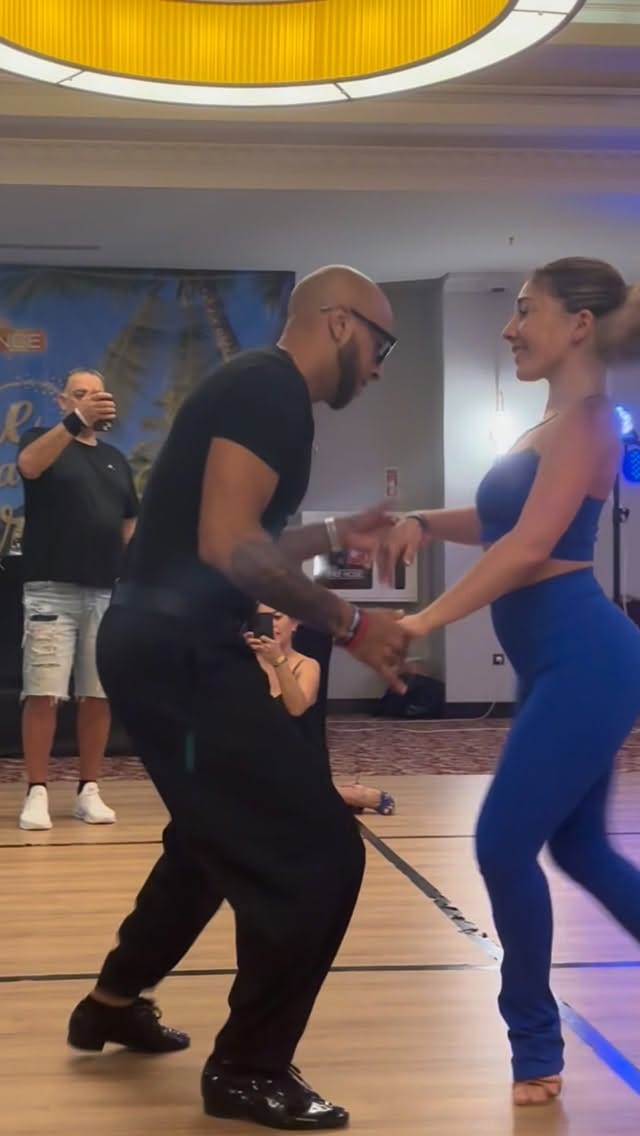 Post 5 by 🇻🇪NERVIF & MIREIA🇪🇸 on Instagram (video)