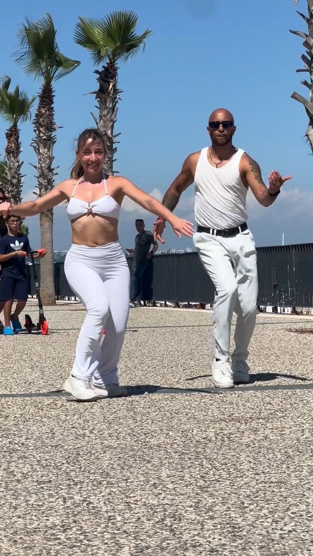 Post 3 by 🇻🇪NERVIF & MIREIA🇪🇸 on Instagram (video)