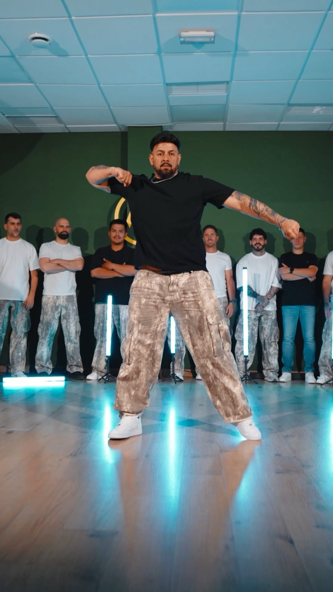 Post 2 by 𝐍𝐀𝐂𝐇𝐎  𝐘  𝐒𝐈𝐋𝐕𝐈𝐀 on Instagram (video)