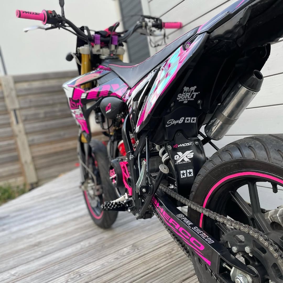 Post 5 by @pink_shercoo on Instagram (image)